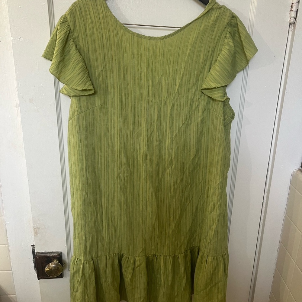 Green Ruffled Shift Midi Dress Size XL EUC Flutter Sleeve